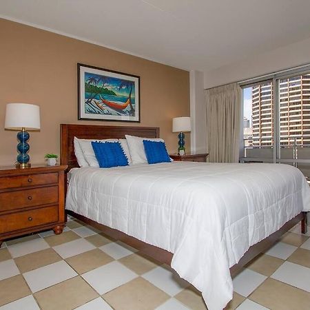 Resort Life At A Low Price- Ilikai Hotel Honolulu Kültér fotó